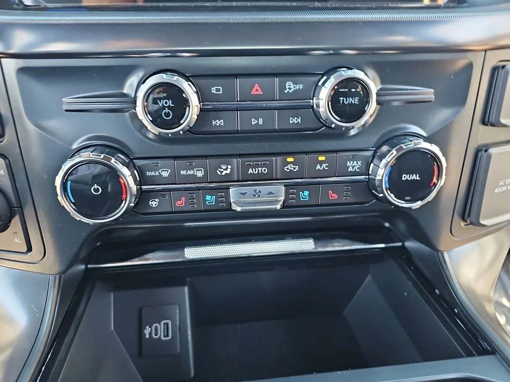 New 2026 Carbonized Gray Metallic Ford Lariat® image 20