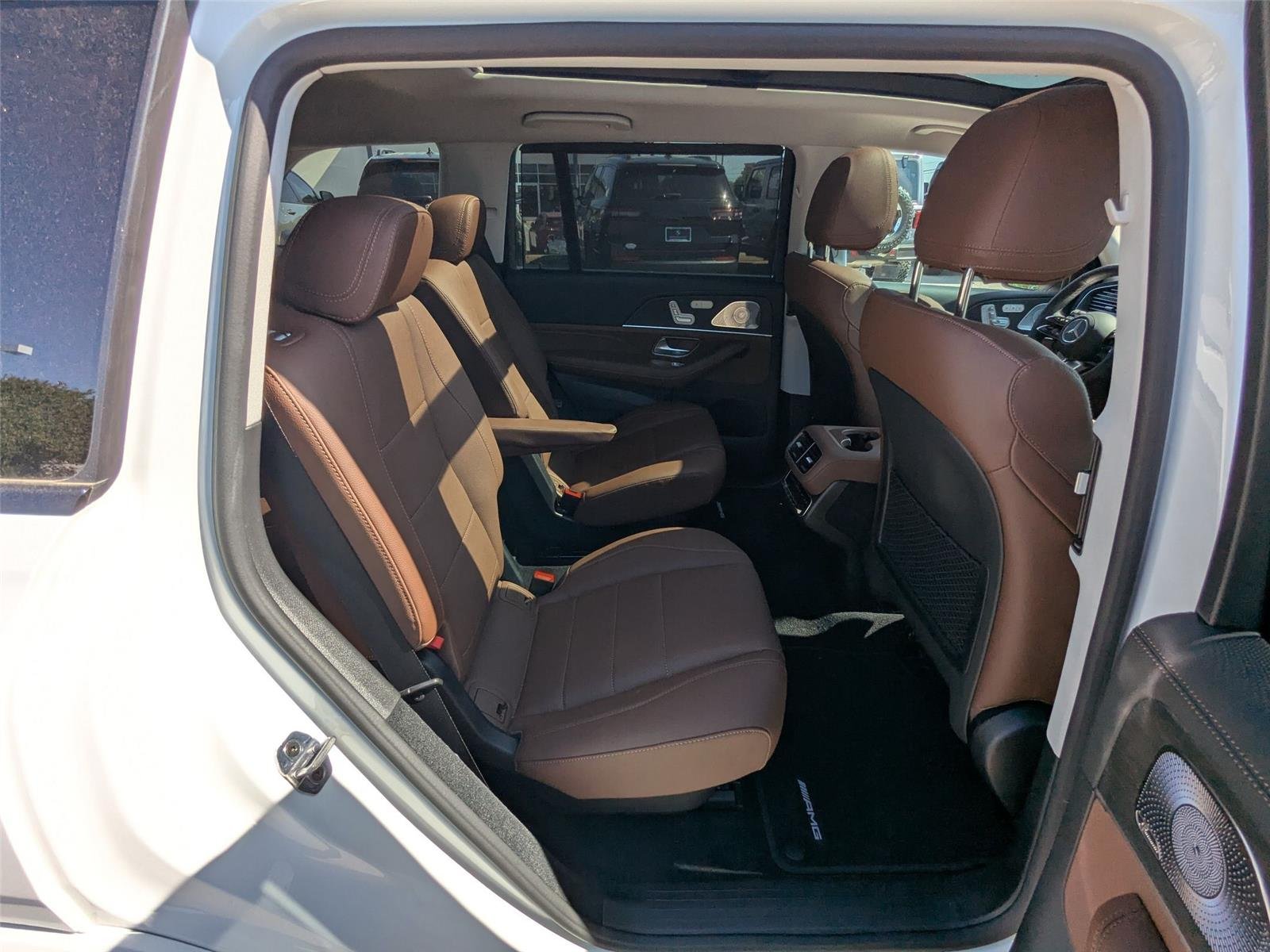 New 2026 Polar White Mercedes-Benz GLS 450 image 32