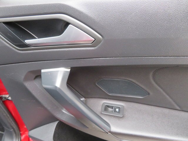 Used 2019 Cardinal Red Metallic Volkswagen SEL Premium image 14
