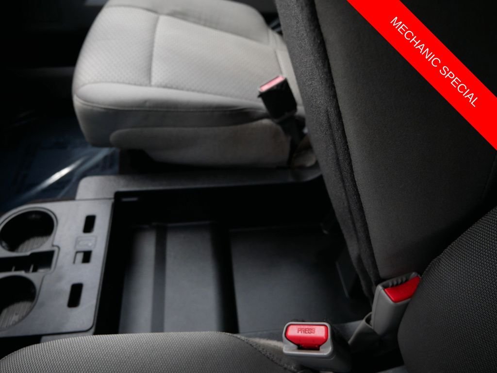 Used 2015 Silver Ford XLT image 26