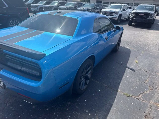 Used 2023 Blue Dodge SXT image 3