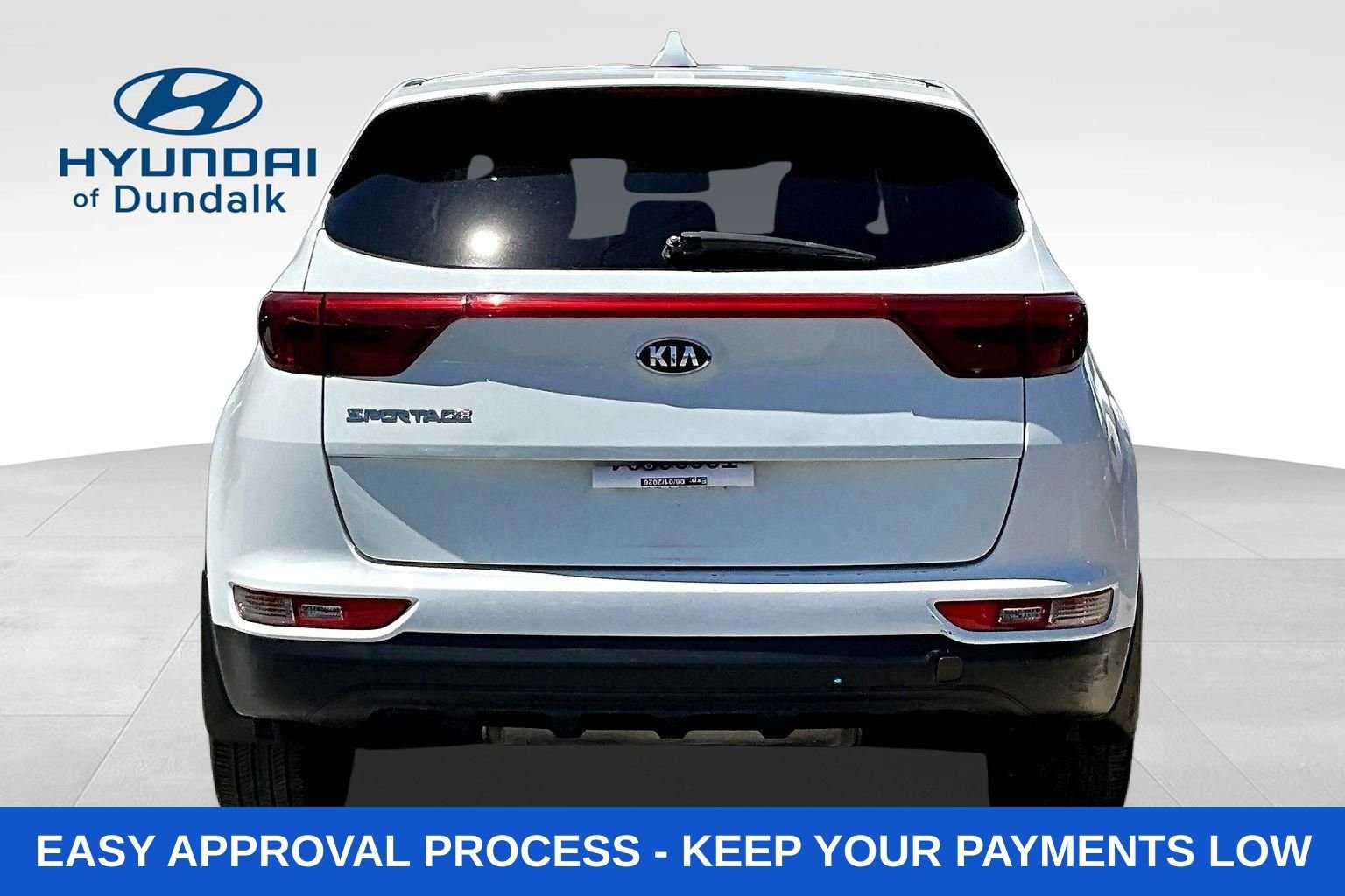Used 2018 White Kia LX image 7