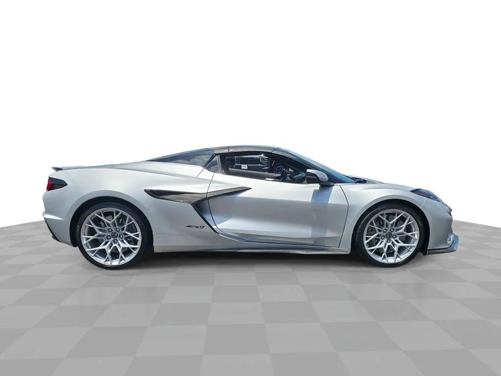 New 2027 Blade Silver Metallic Chevrolet 3LZ image 9