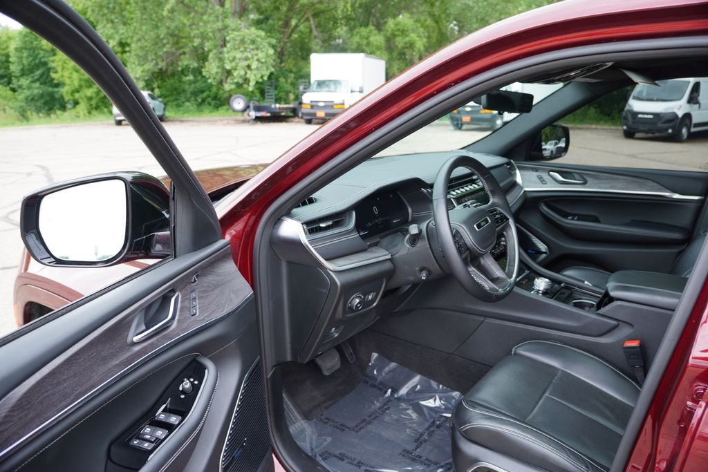 Certified Used 2021 Velvet Red Pearlcoat Jeep Overland image 14