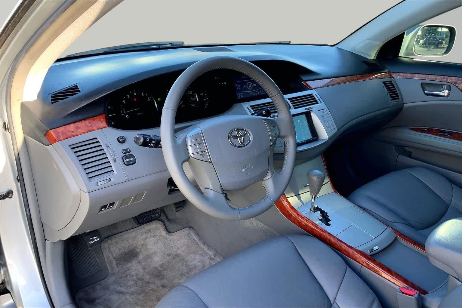 Used 2006 Titanium Metallic Toyota XLS image 14