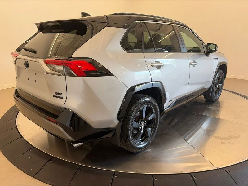 Used 2020 Silver Toyota XSE image 3