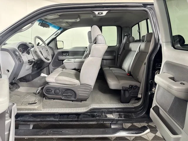 Used 2005 Black Ford XLT image 14