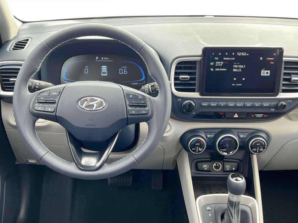 2025 Hyundai Venue Limited - Photo 36