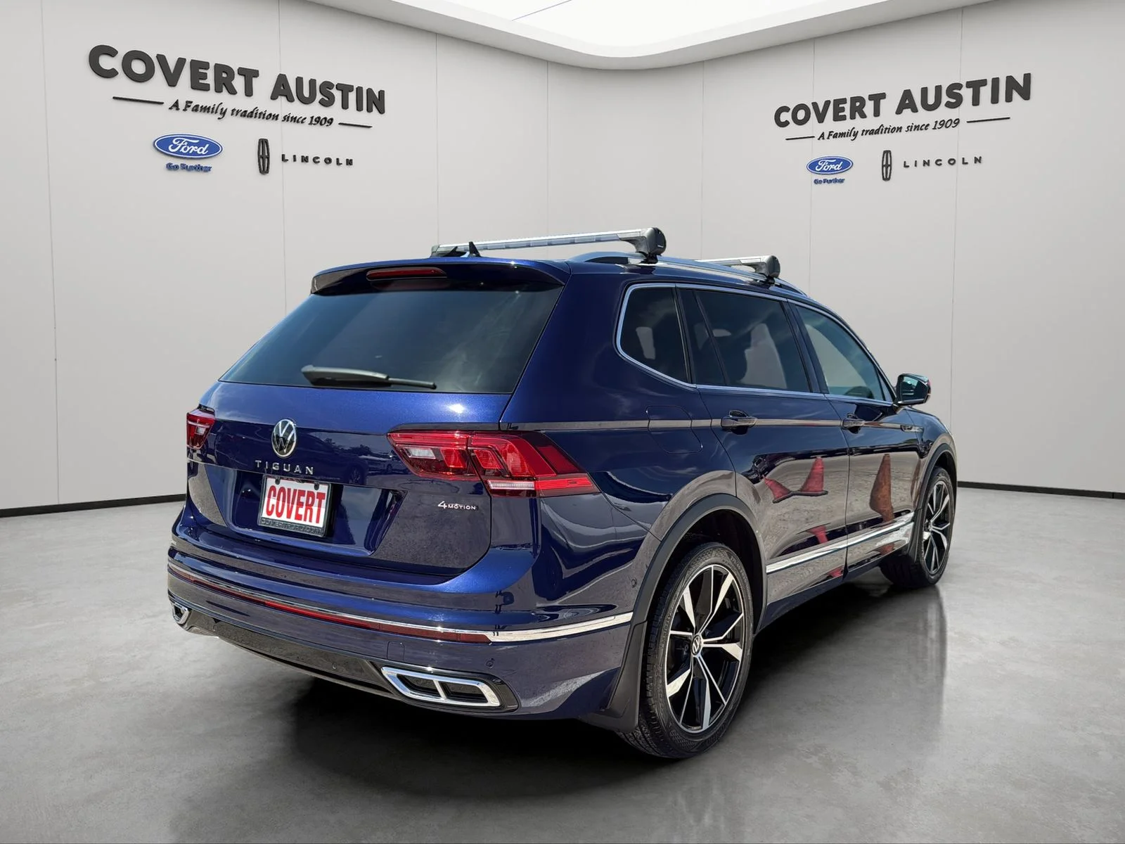 Used 2024  Volkswagen 2.0T SEL R-Line image 5
