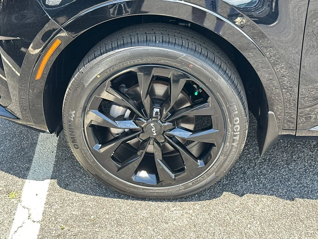 Certified Used 2023 Black Kia SX image 11