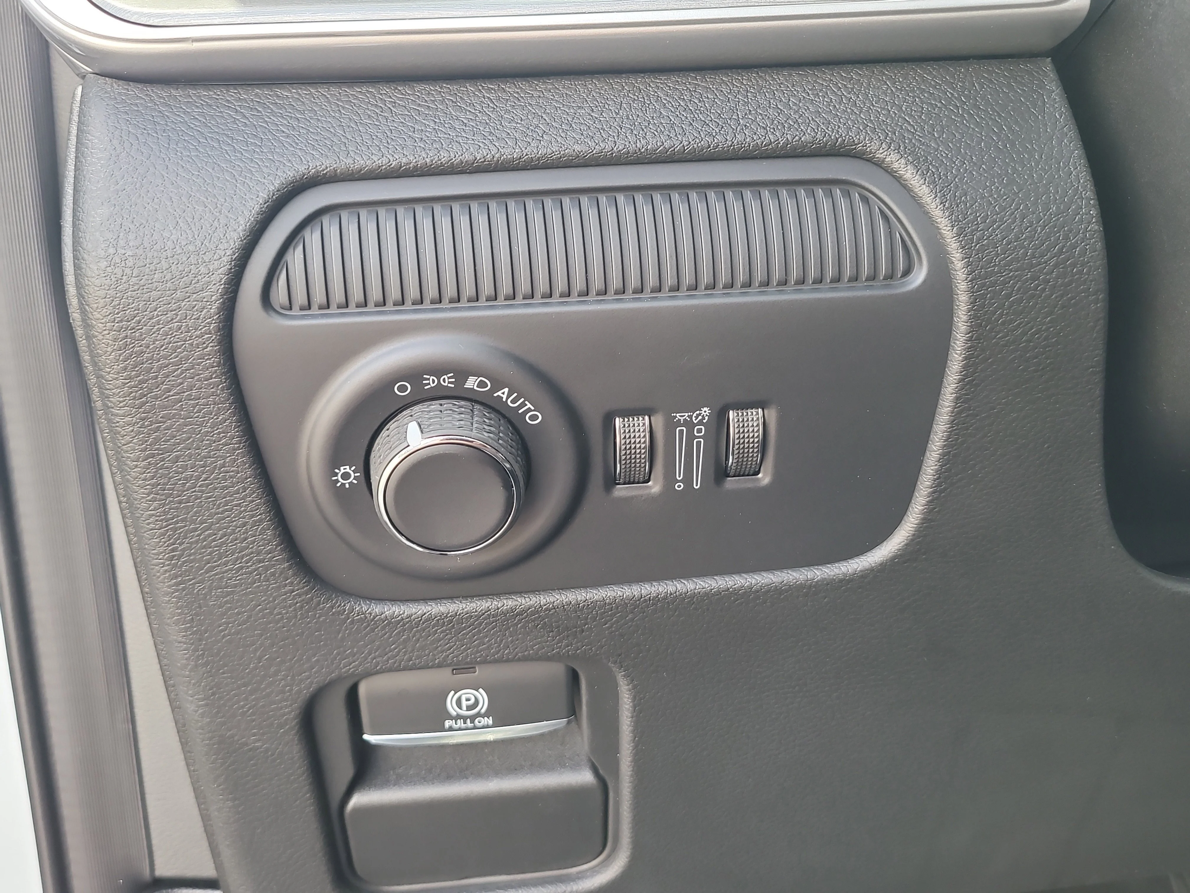 New 2026 Bright White Clearcoat Jeep  image 23