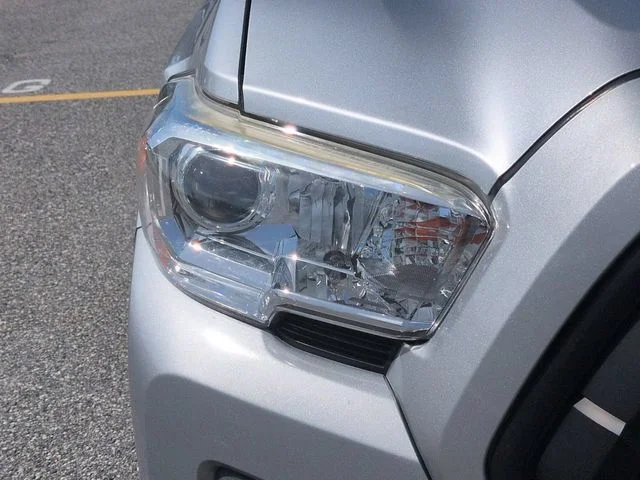 Certified Used 2020 Silver Toyota SR image 10