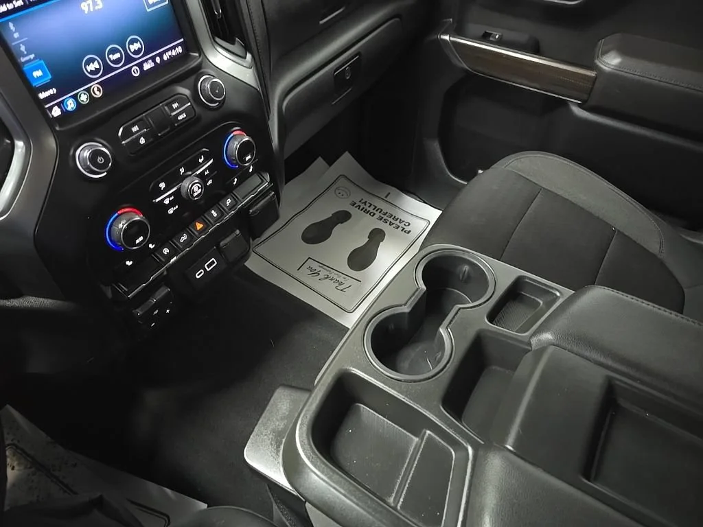 Used 2019 Silver Ice Metallic Chevrolet LT image 26