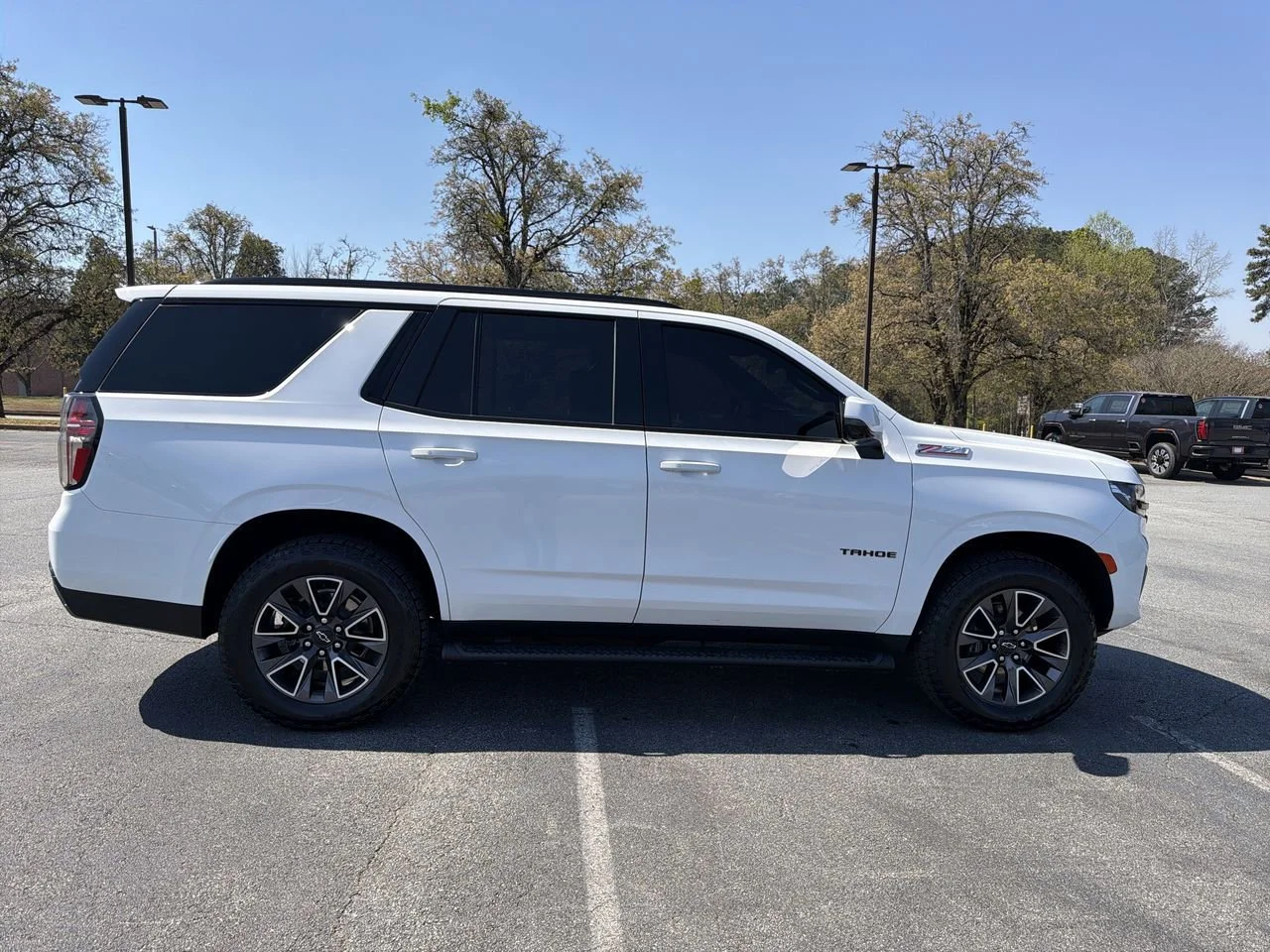 Used 2024 Summit White Chevrolet Z71 image 9