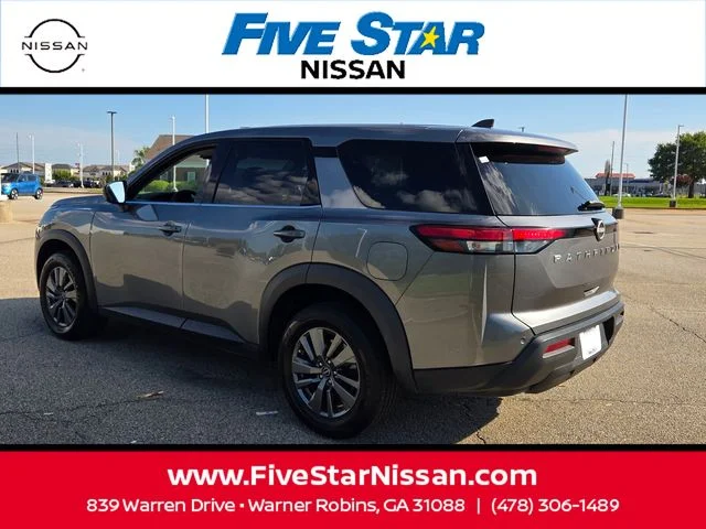 Used 2024 Gray Nissan S image 9