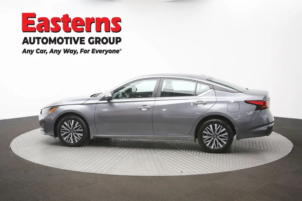 Used 2024 Gray Nissan 2.5 SV image 57
