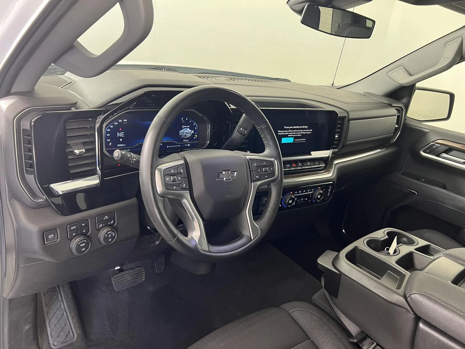 Used 2023 Summit White Chevrolet RST image 4
