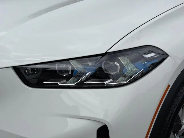 New 2026 Alpine White BMW xDrive40i image 9