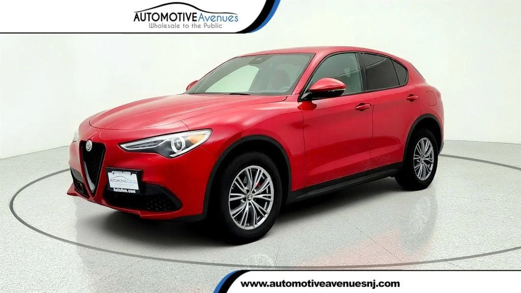 2023 Alfa Romeo Stelvio Sprint AWD's photo