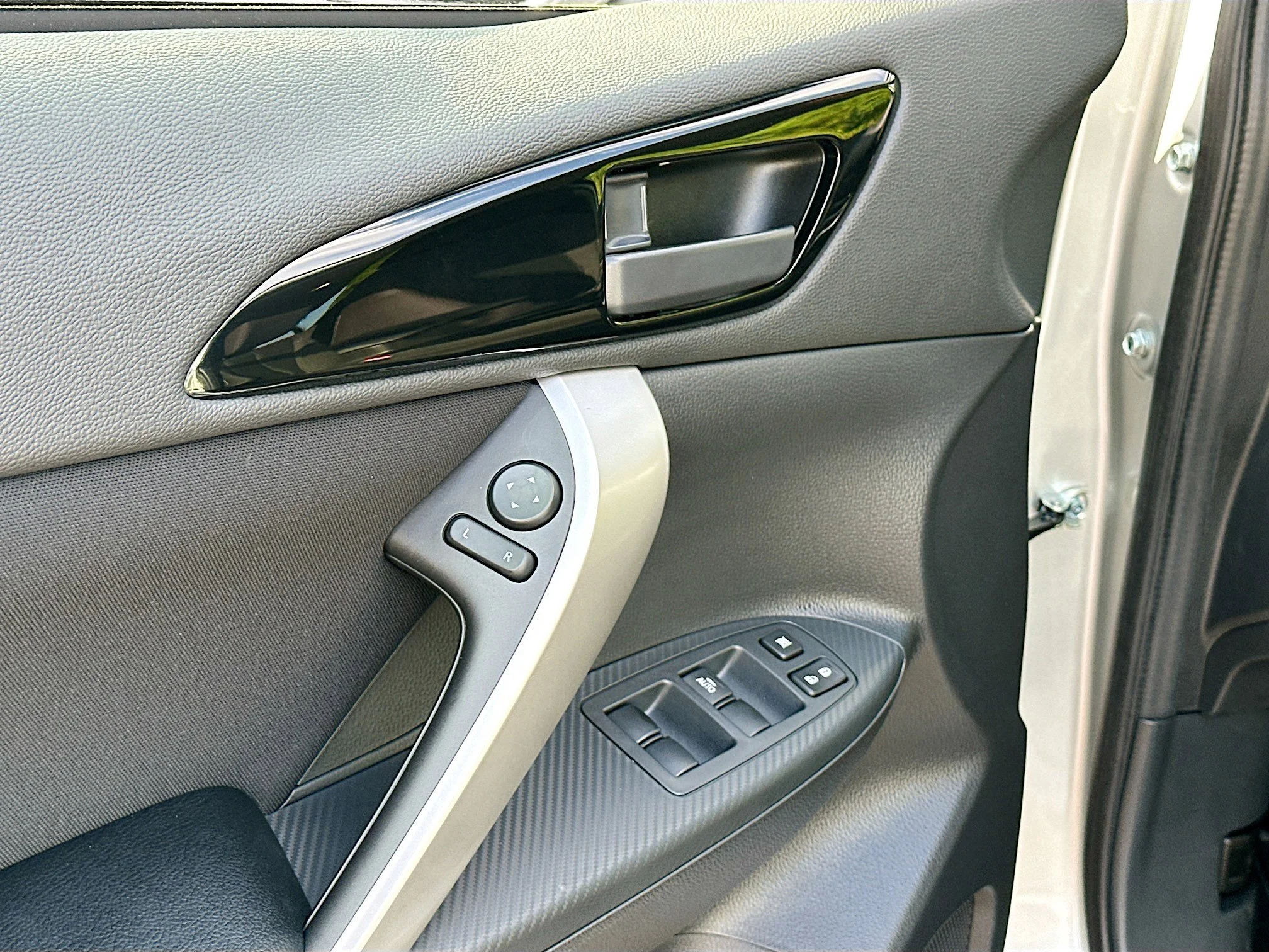 2026 Mitsubishi Eclipse Cross ES - Photo 12