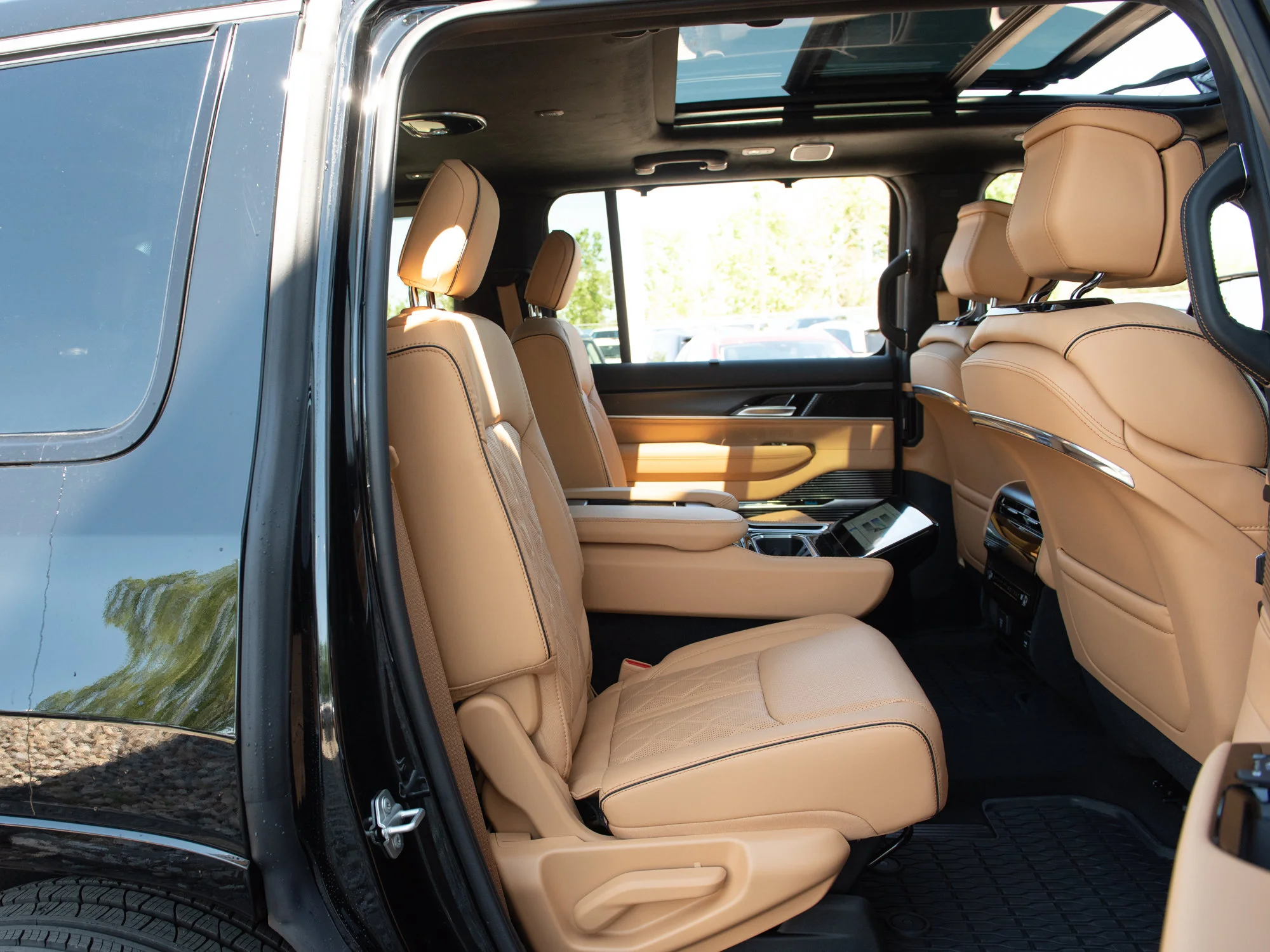 New 2026 Black Jeep Summit Reserve* image 32