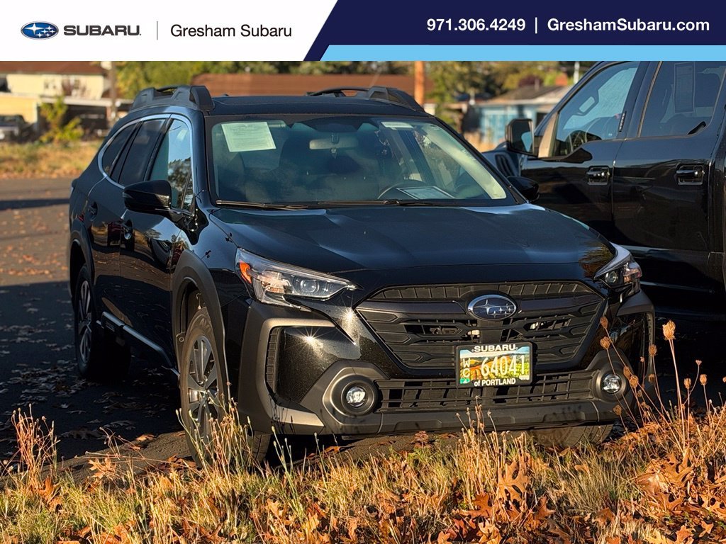 Used 2025 Crystal Black Silica Subaru Premium image 1