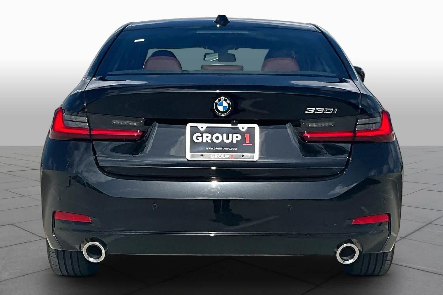 Used 2025 Black Sapphire Metallic BMW 330i image 4