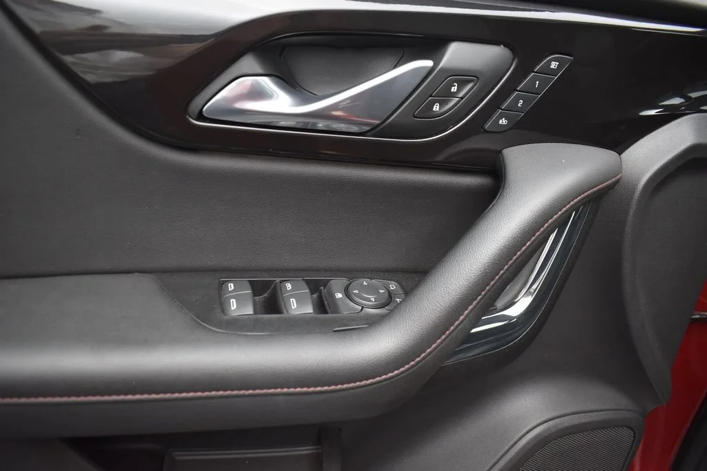 Used 2019 CAJUN RED TINTCOAT Chevrolet RS image 10