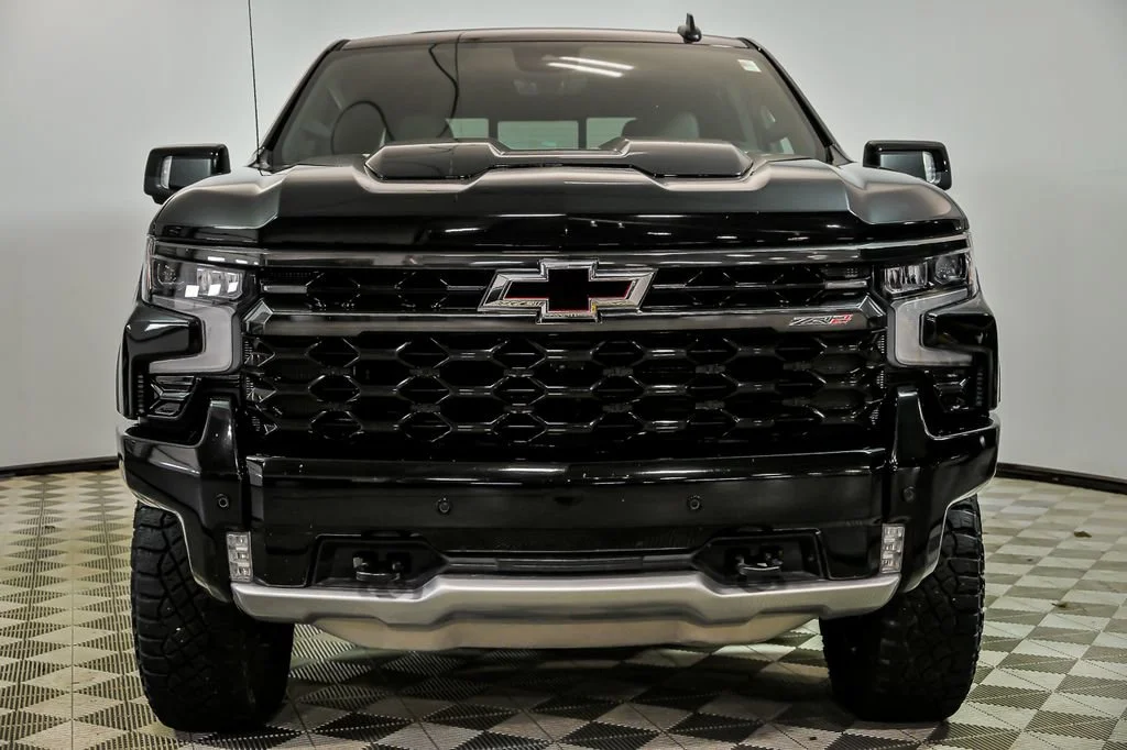 Used 2025 Black Chevrolet ZR2 image 4