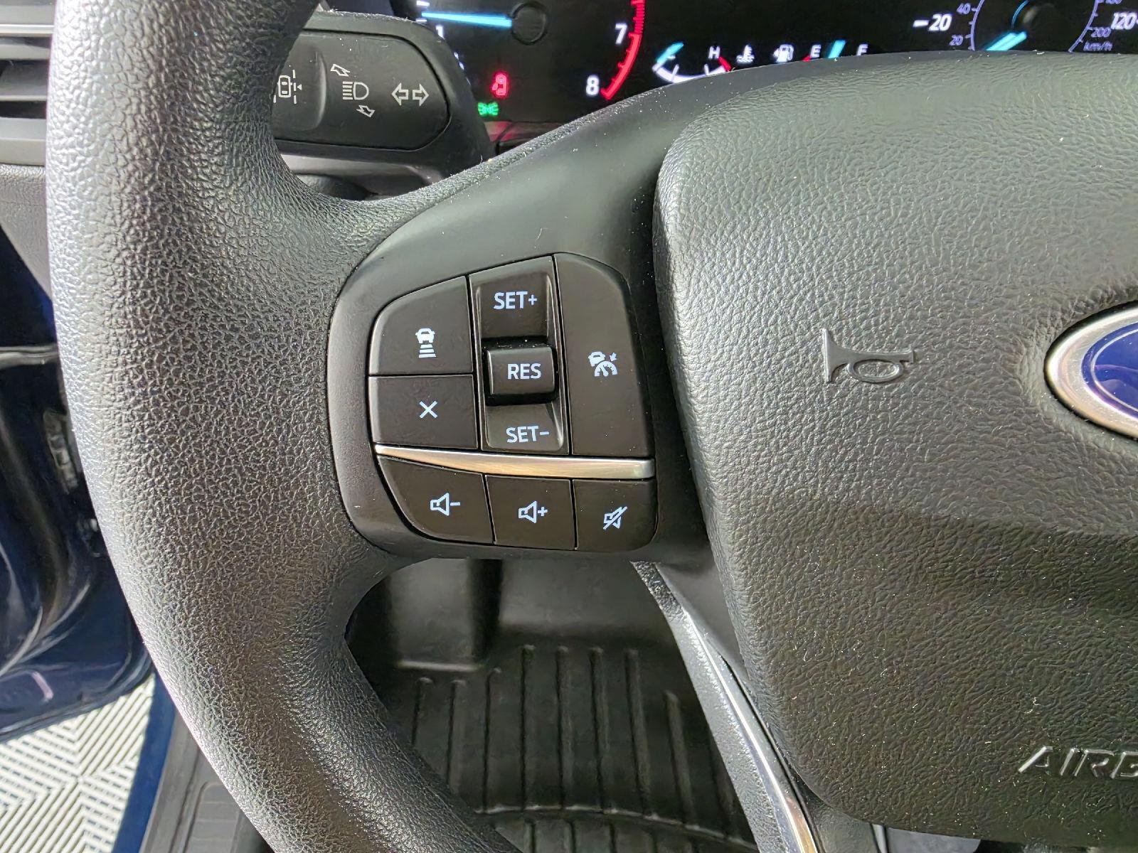 Used 2020 Dark Persian Green Ford SE image 14