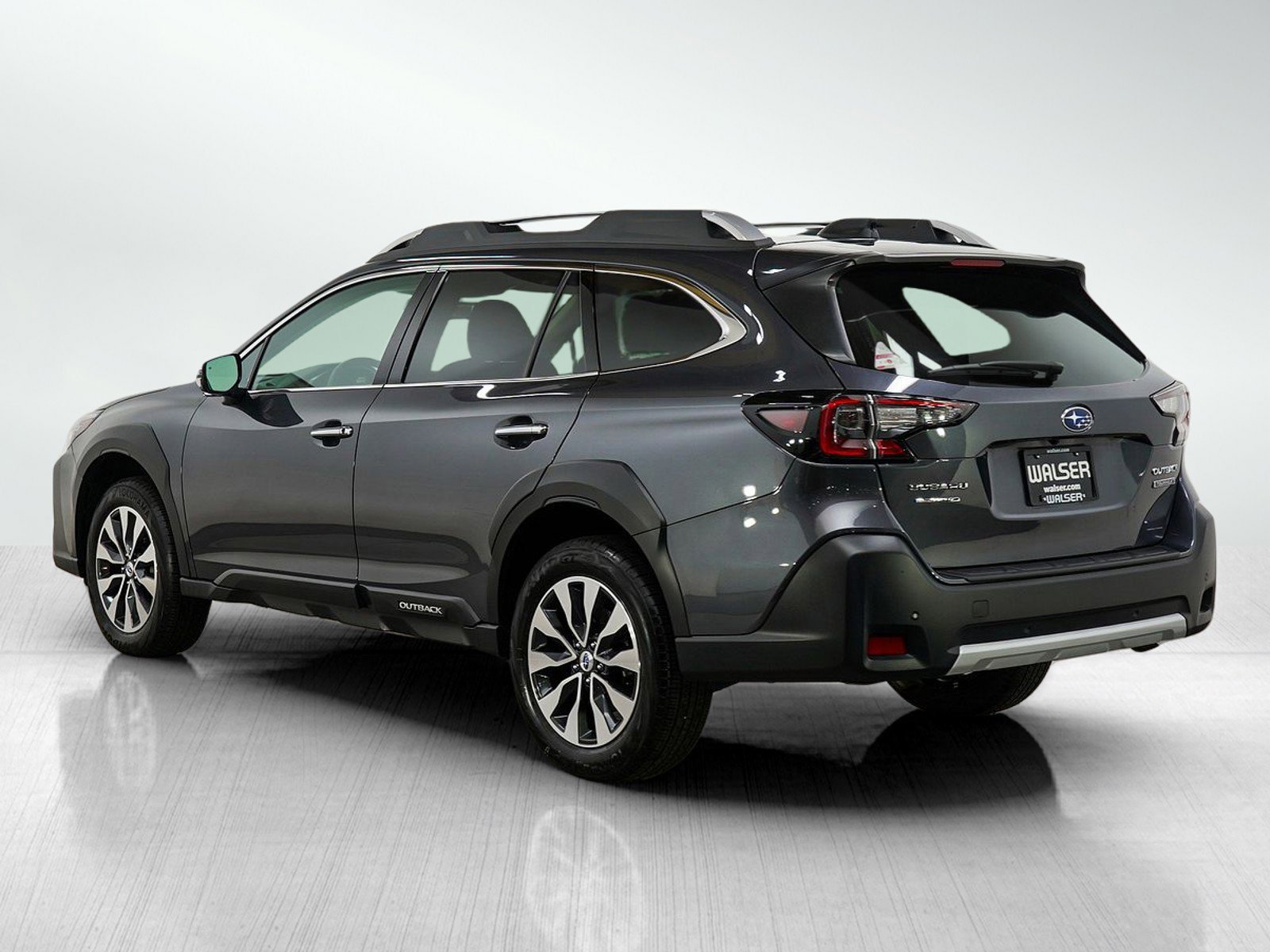 Used 2025 Magnetite Gray Metallic Subaru Touring Xt image 4