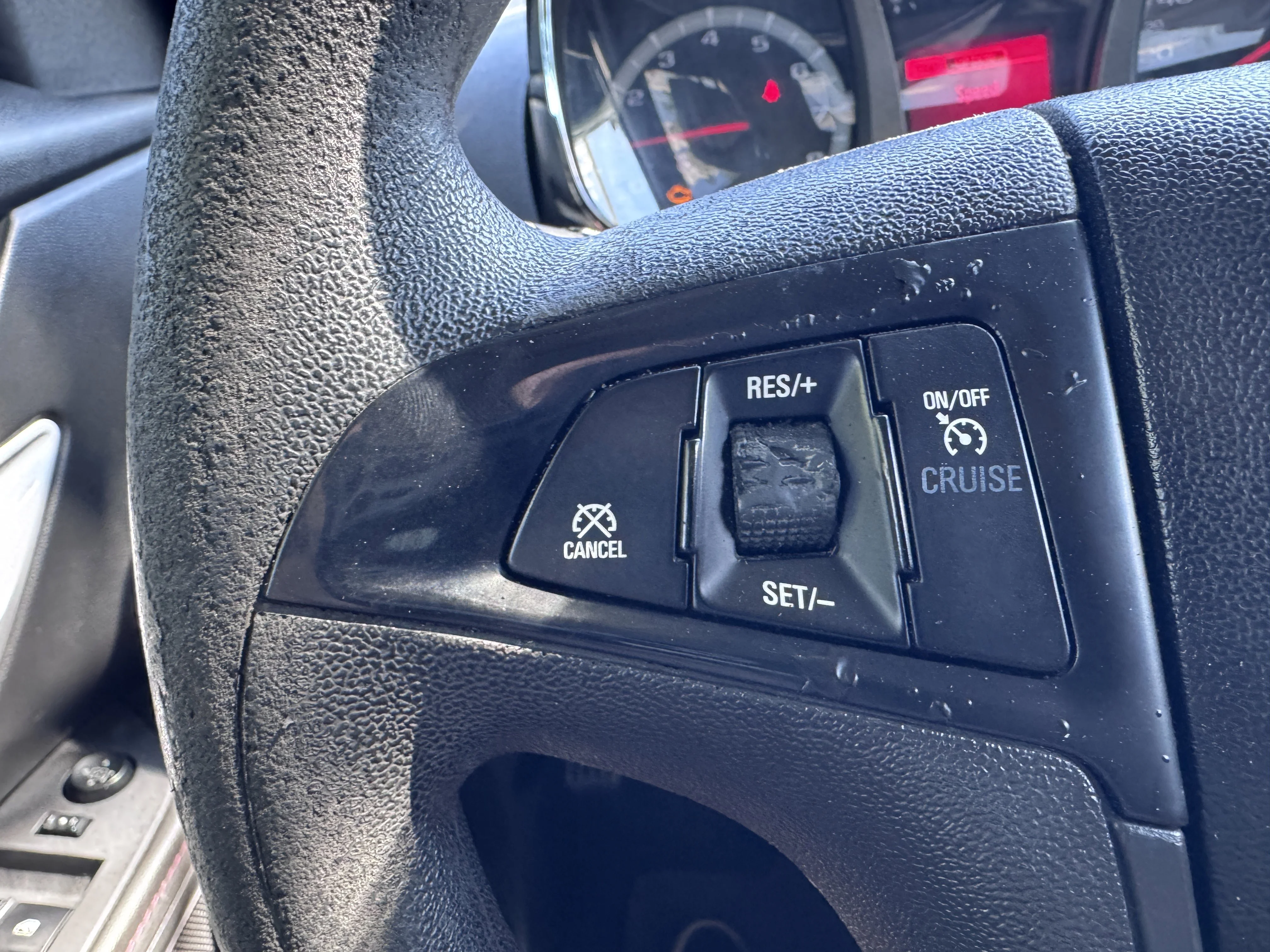 Used 2013 Onyx Black GMC SLE image 32