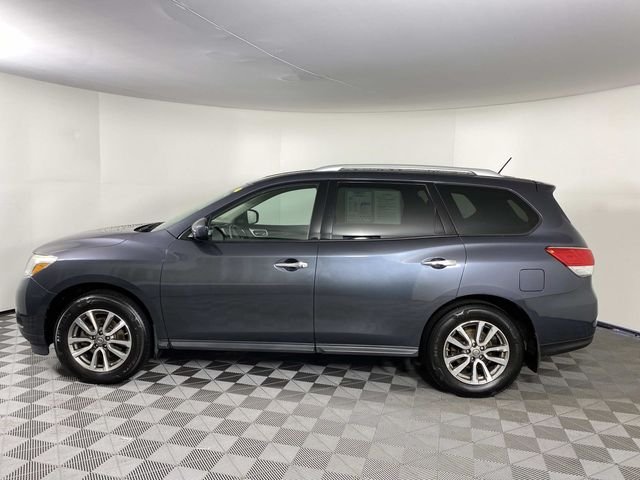 Used 2014 Gray Nissan SV image 5