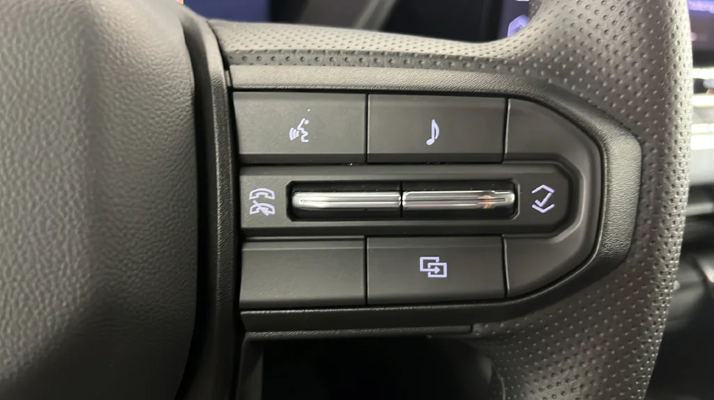 New 2026 Summit White Chevrolet Trail Boss image 22