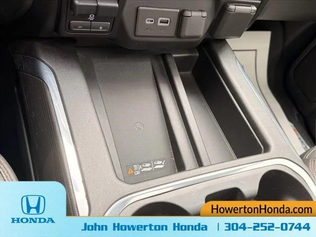 Used 2020 Gray GMC AT4 image 27