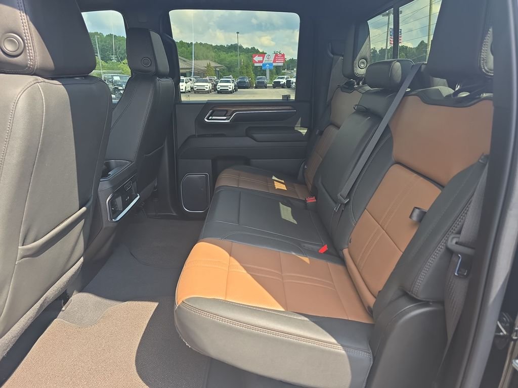 Used 2024 Black Chevrolet High Country image 25