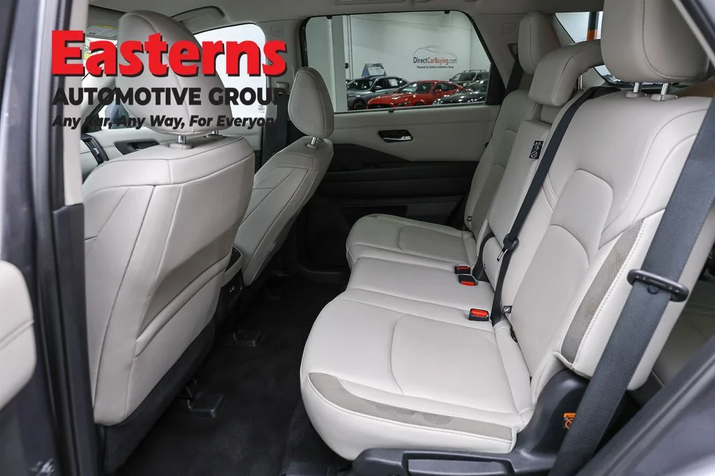 Used 2022 Gray Nissan SL image 21