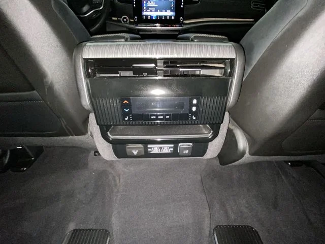 Used 2022 Red Jeep Series III image 28