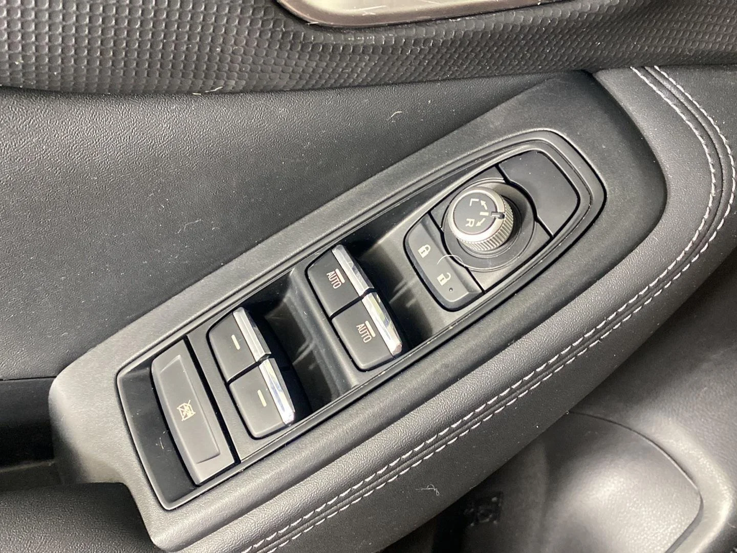Used 2023 Crystal Black Silica Subaru Touring image 27