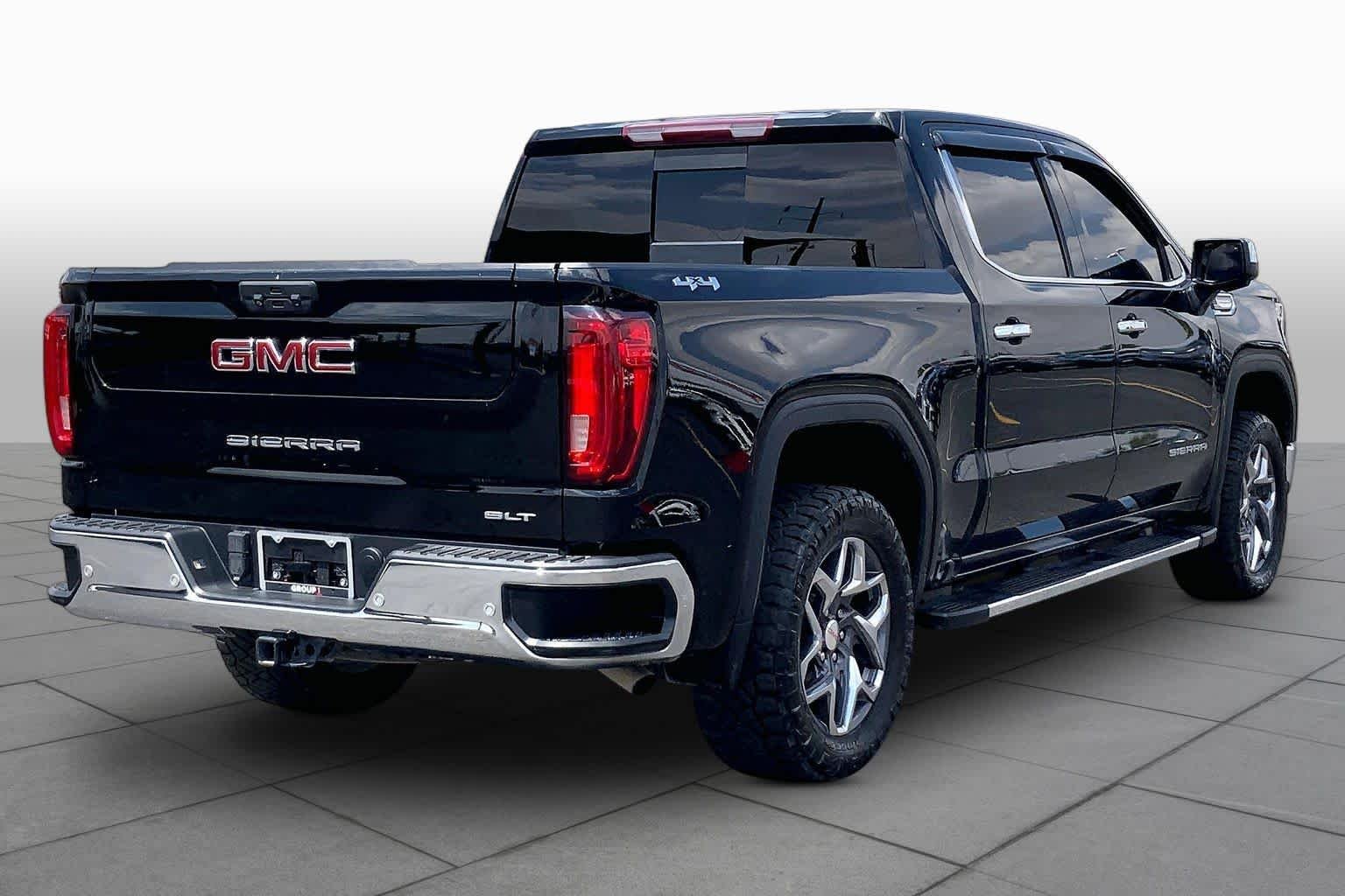 Used 2022 Onyx Black GMC SLT image 13