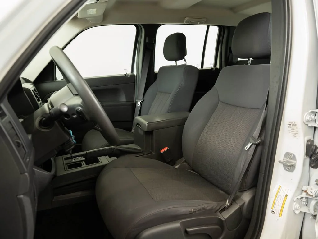 Used 2012 Bright White Clearcoat Jeep Sport image 21