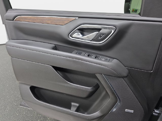 Used 2023 Gray Chevrolet High Country image 27