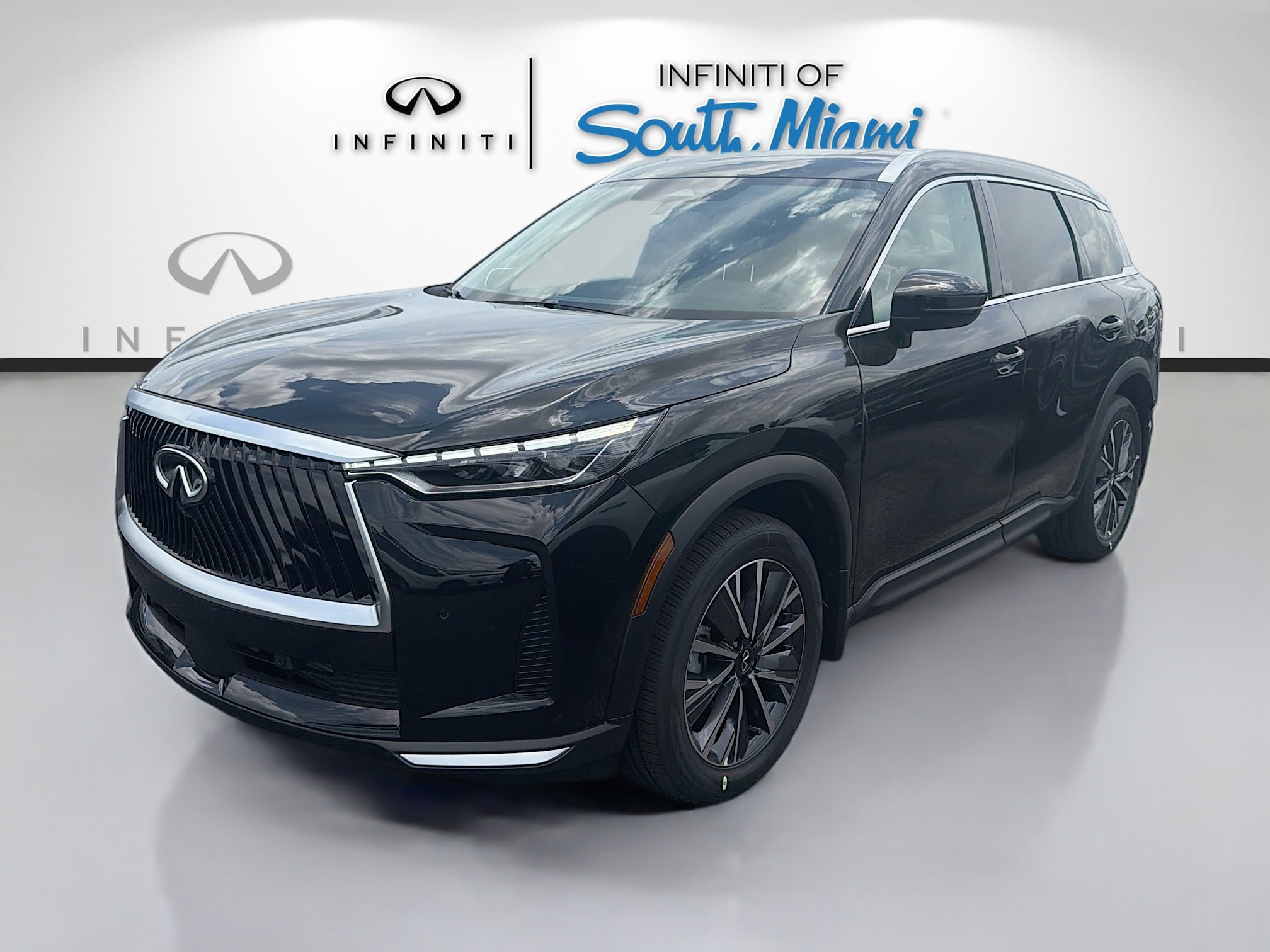 New 2027 MINERAL BLACK INFINITI Luxe FWD image 3