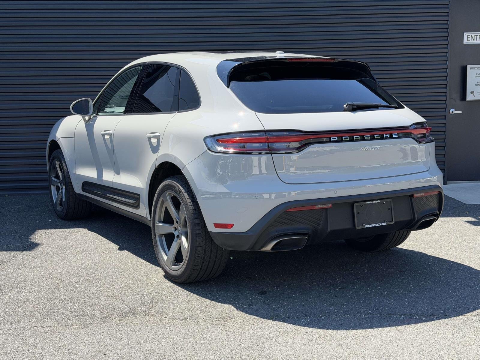 Certified Used 2024  Porsche  image 4
