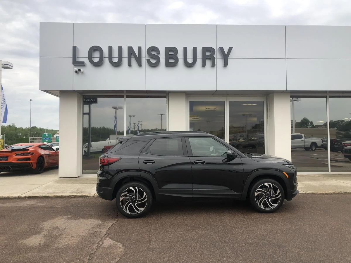 New 2026 Black Chevrolet Awd 4dr Rs image 2