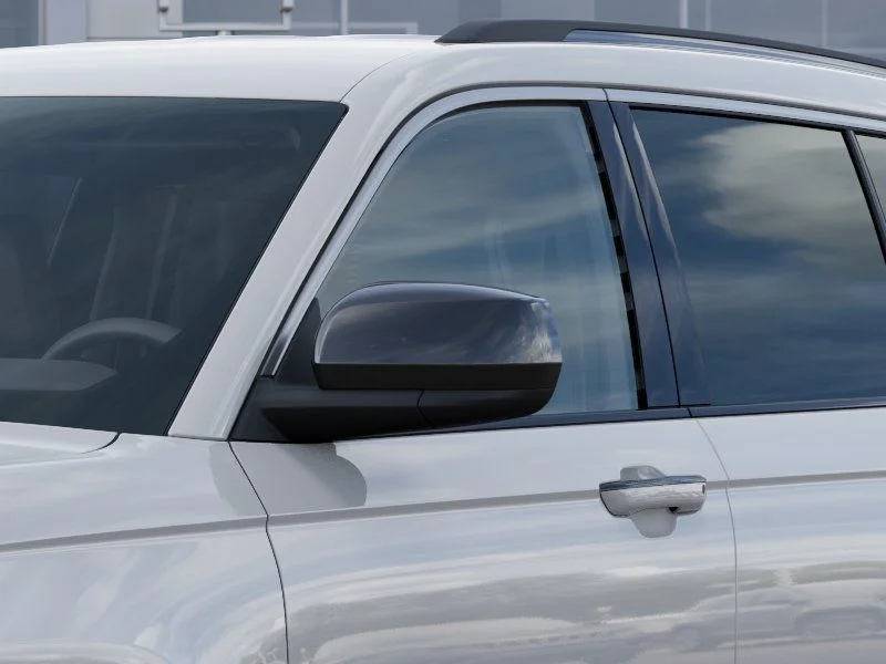 New 2026 White/off-white Jeep Laredo image 12