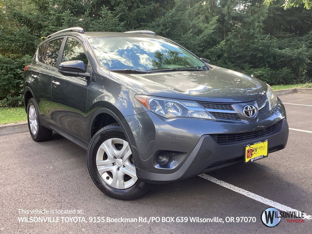 Used 2015 Gray Toyota LE image 1