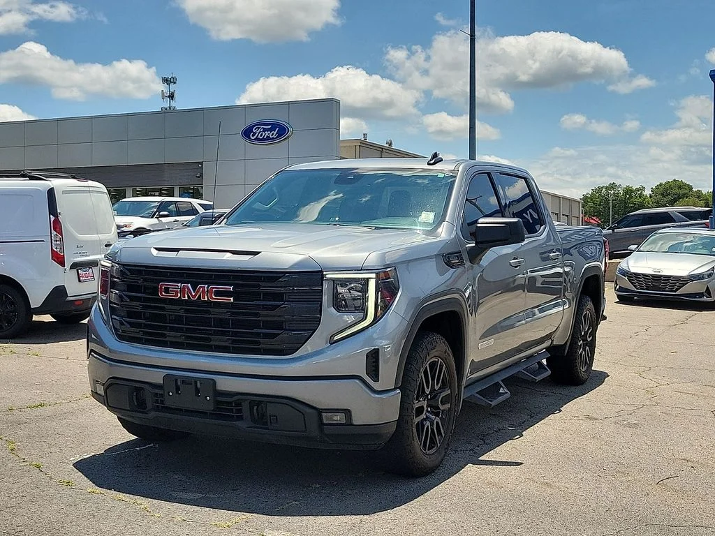 Used 2023 Sterling GMC Elevation image 2