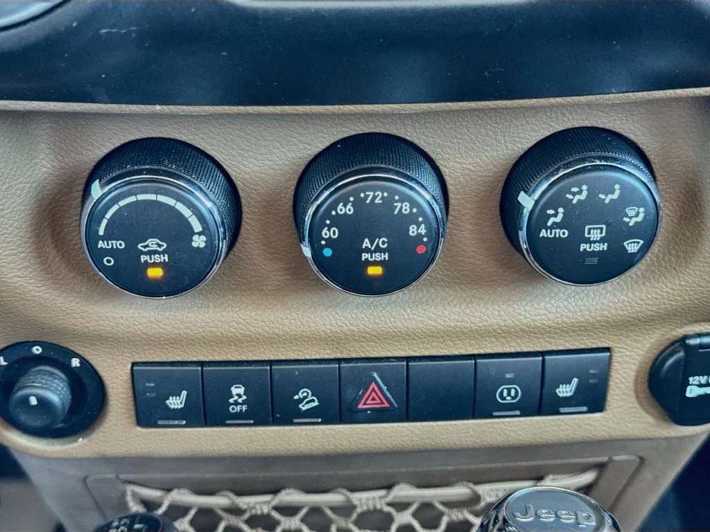 Used 2014 Black Jeep Unlimited Rubicon image 16