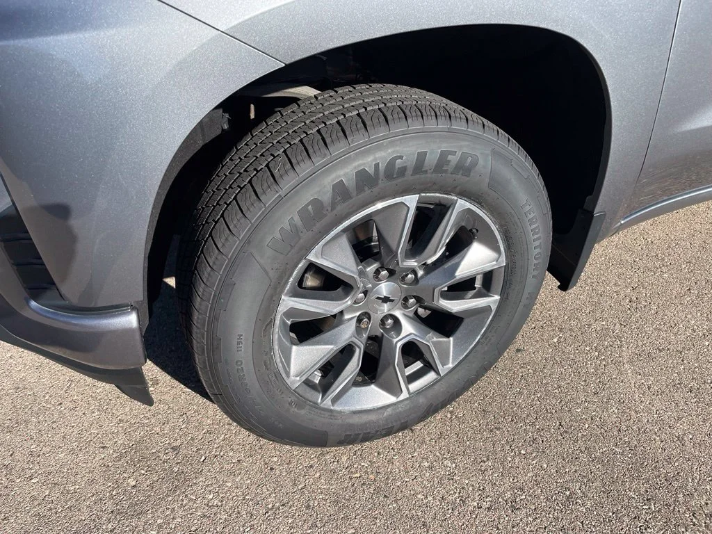 Used 2021 Gray Chevrolet RST image 3